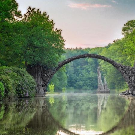 Ferienwohnung Im Gutshof Direkt Gegenueber Dem Schloss, Rhododendronpark Mit Terrasse Und Wlan Kromlau Екстериор снимка